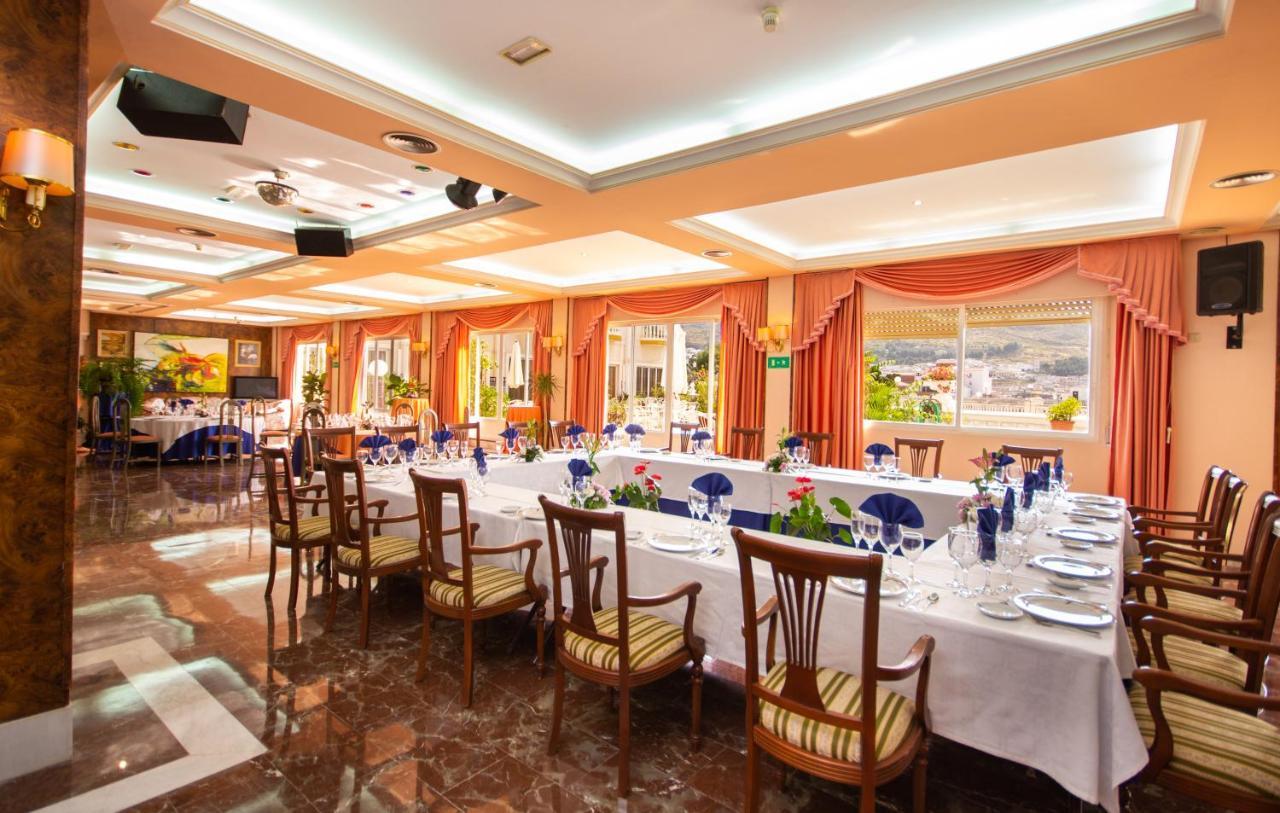 Hotel Hidalgo Martos Bagian luar foto