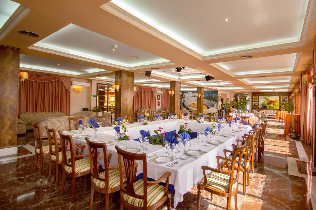 Hotel Hidalgo Martos Bagian luar foto