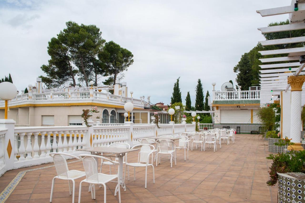 Hotel Hidalgo Martos Bagian luar foto