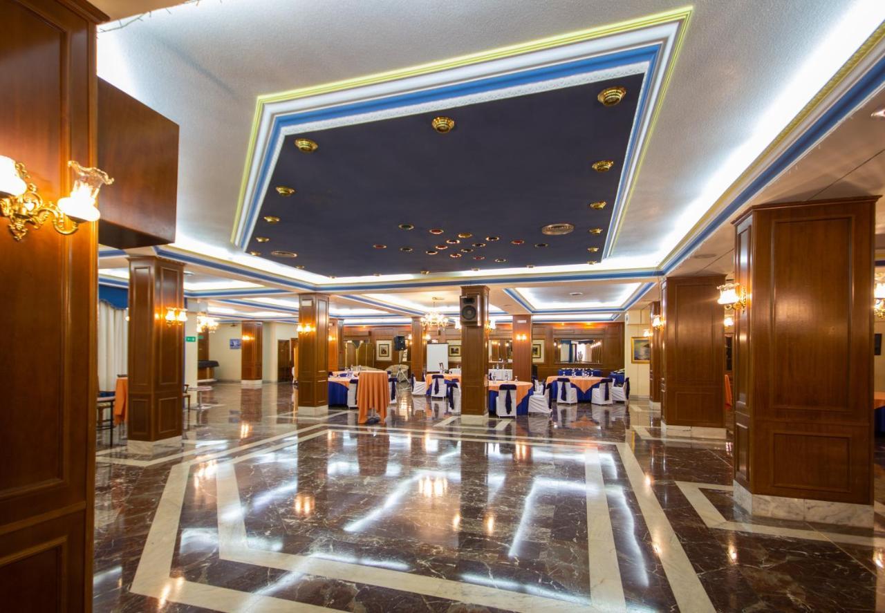 Hotel Hidalgo Martos Bagian luar foto