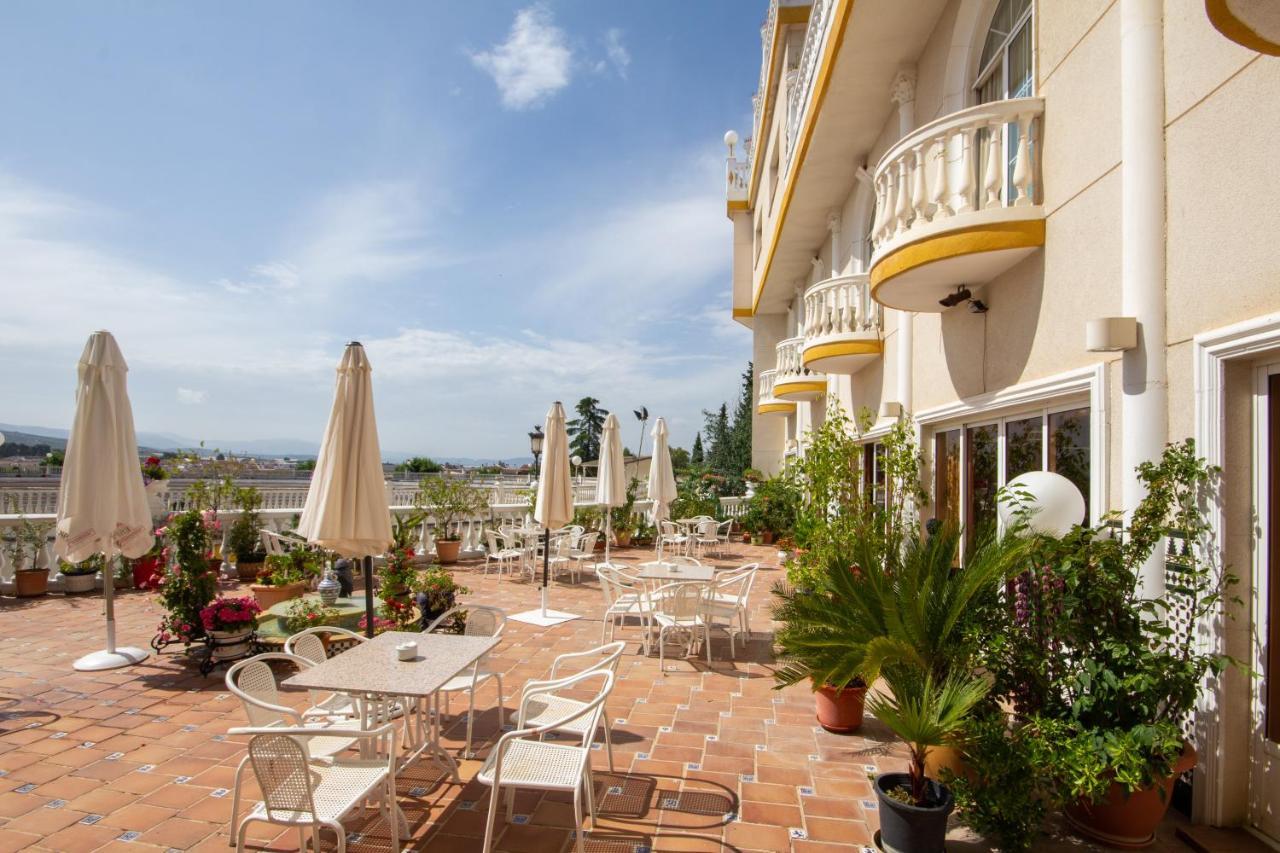 Hotel Hidalgo Martos Bagian luar foto