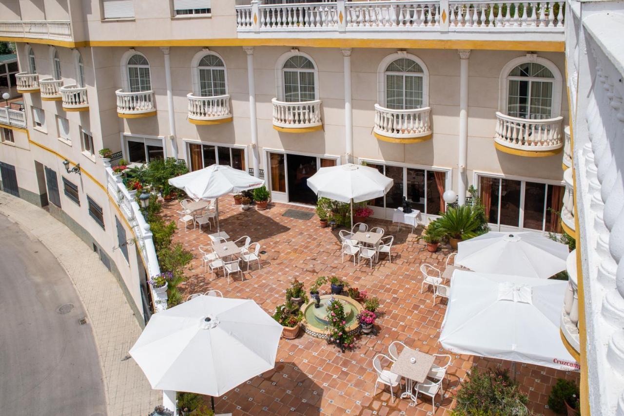 Hotel Hidalgo Martos Bagian luar foto