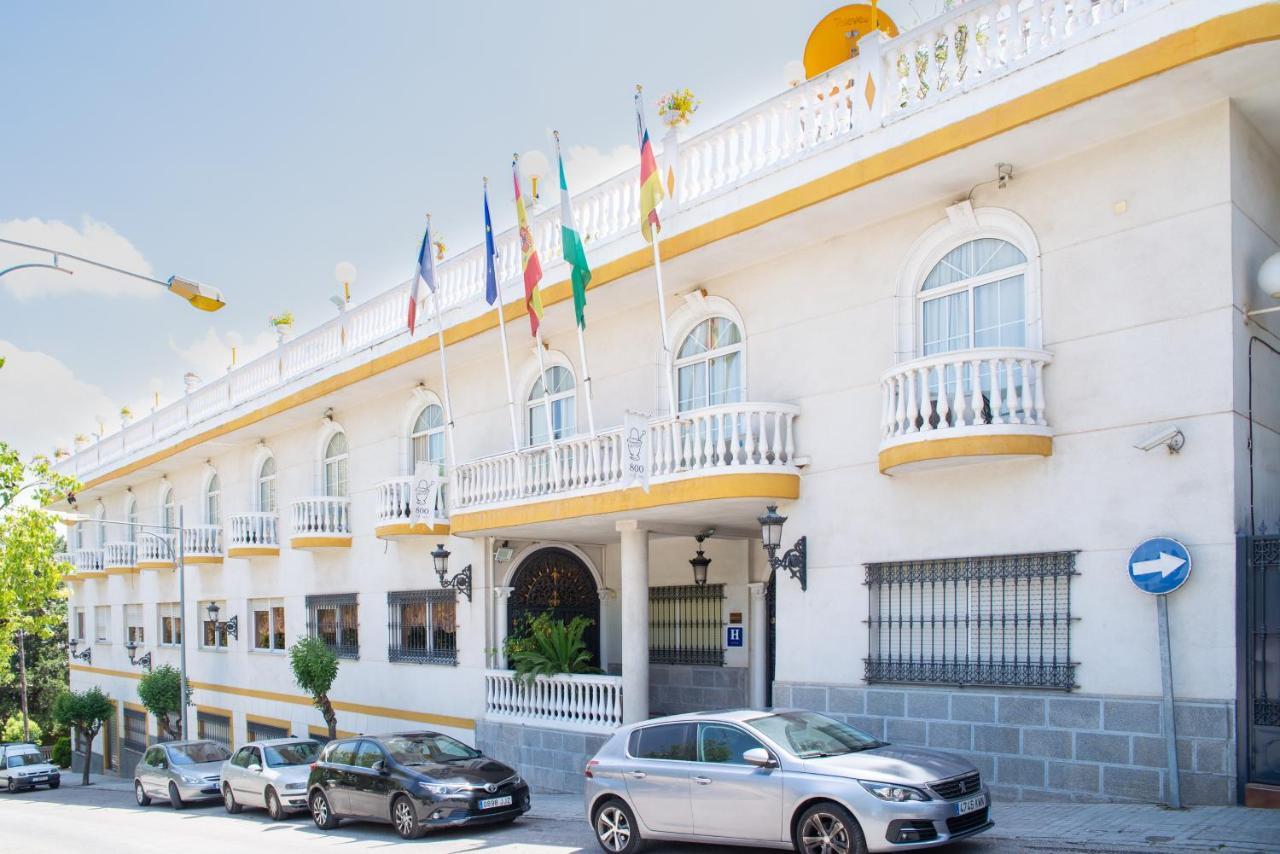 Hotel Hidalgo Martos Bagian luar foto